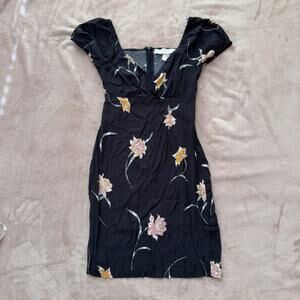 ASTR The Label Black Floral Mini Dress XS Puff Sleeve V-Neck Slit